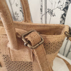 Détail accroche bandoulière -sac à main liège Elisa