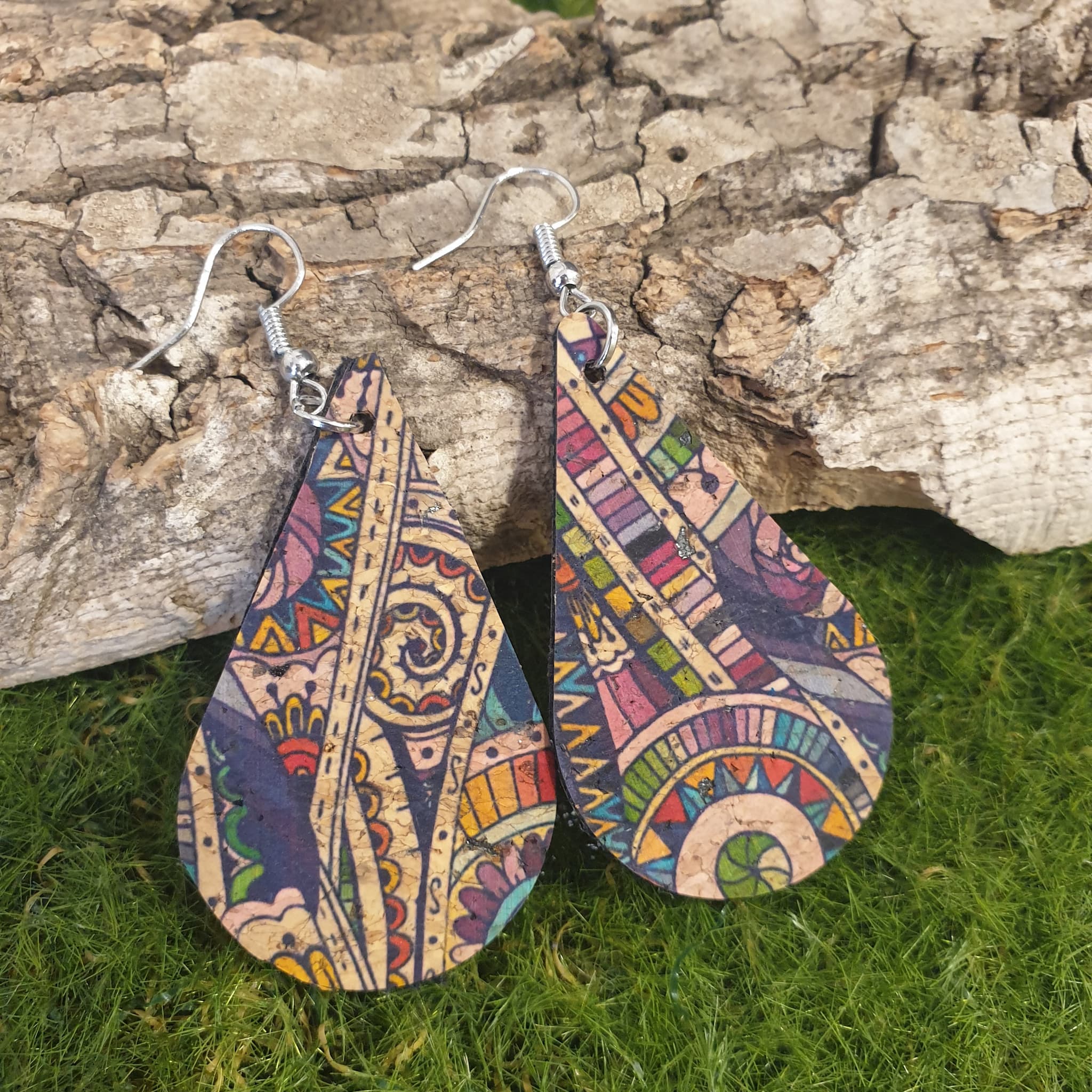 Boucles d'oreilles - liège - motifs mandane - vue de devant