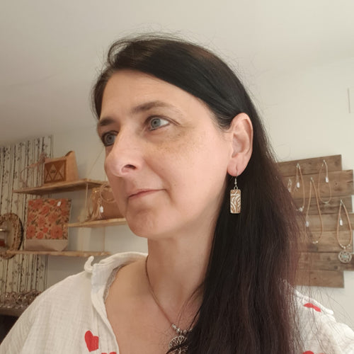 Boucles d'oreilles made in alsace - baroque - vue portée