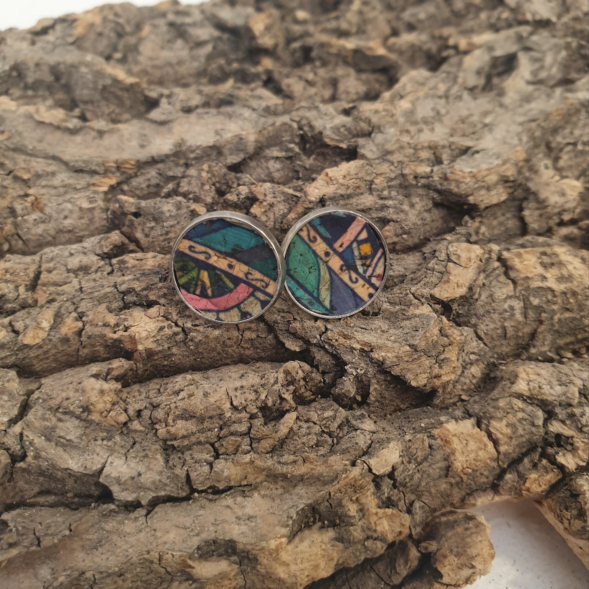 Boucles d'oreilles clou - liège coloré - alsace