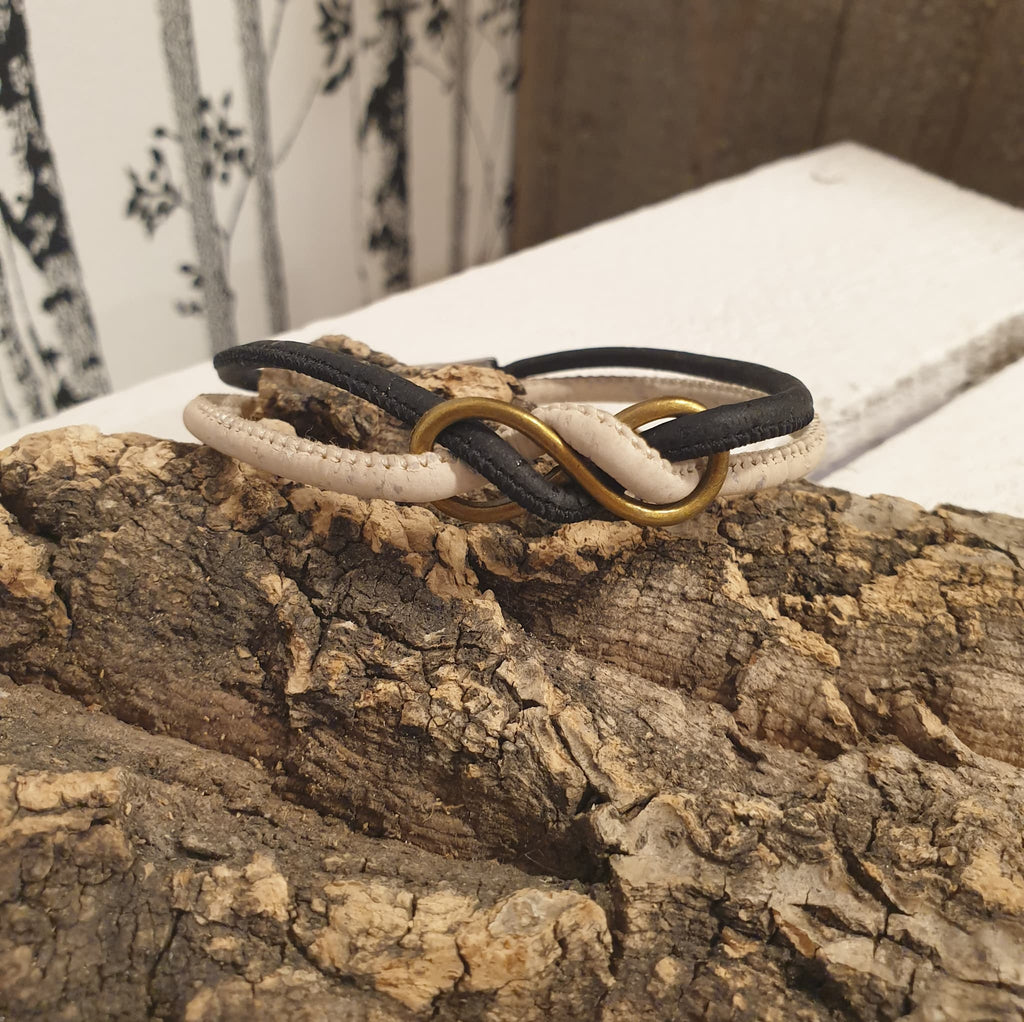 Braclet liège noir et blanc - breloque infini - vue de devant