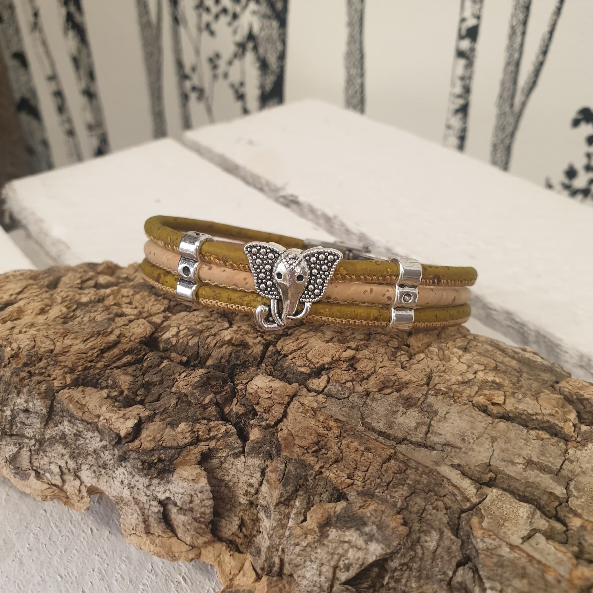 Bracelet Eléa en liège avec éléphant