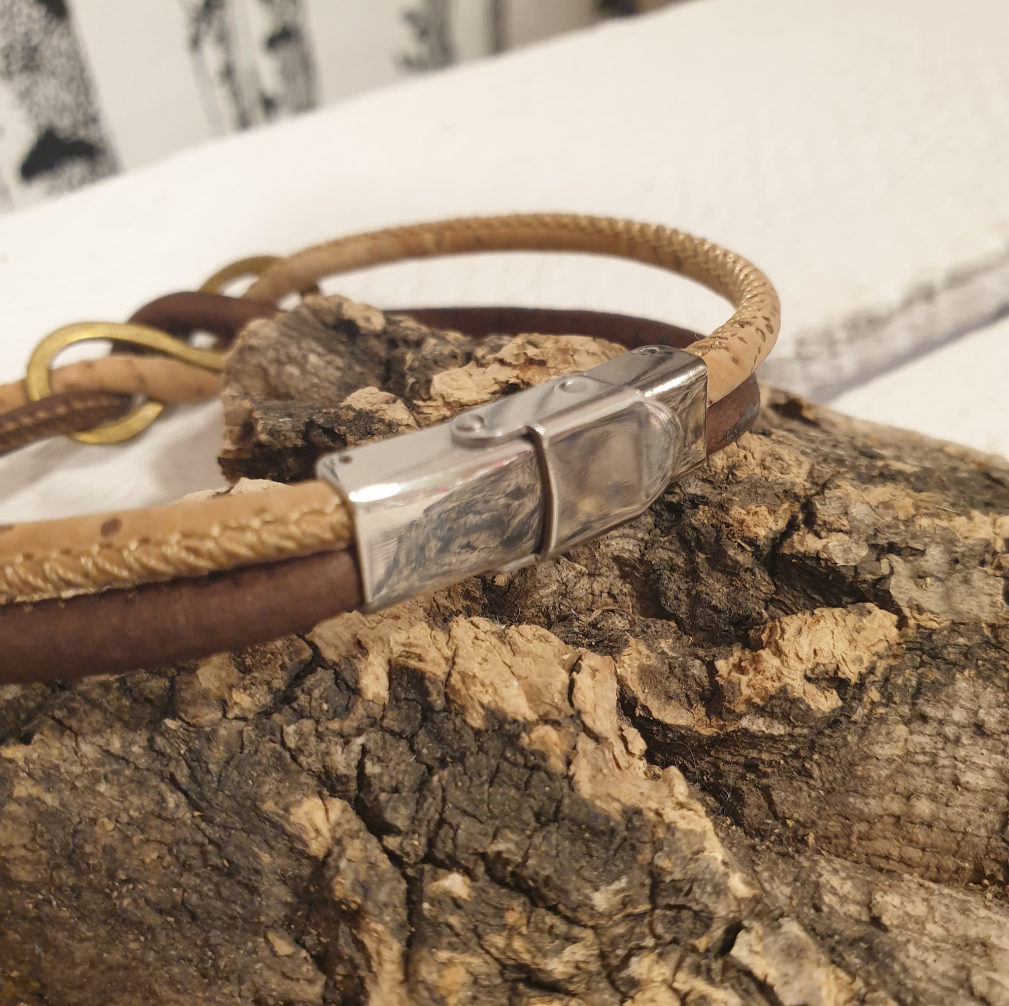 Zoom fermoir acier inoxydable - bracelet fait main alsace