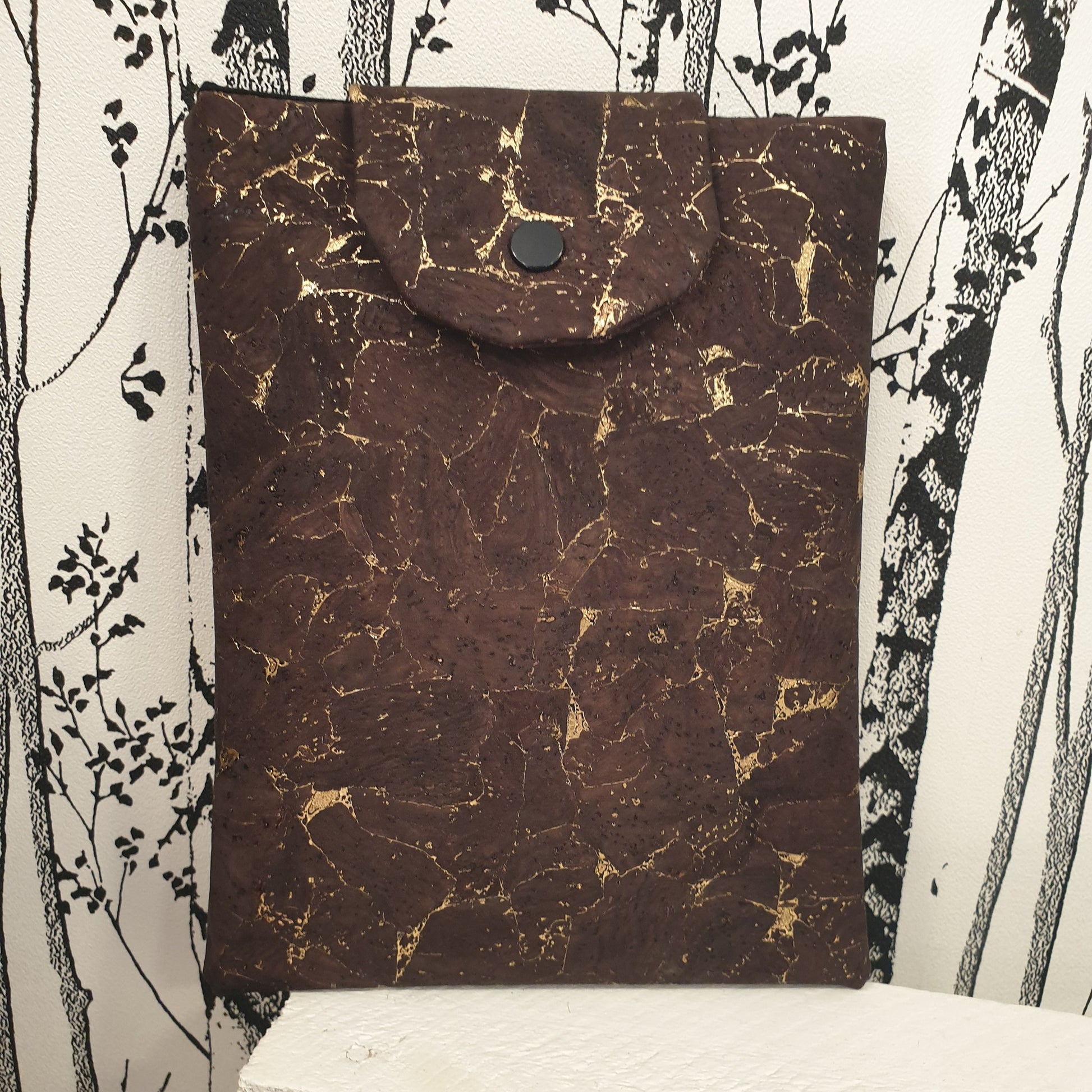 Pochette à livres “Alvaro” – Liège naturel & coton – Fabrication artisanale en Alsace EssenTerra