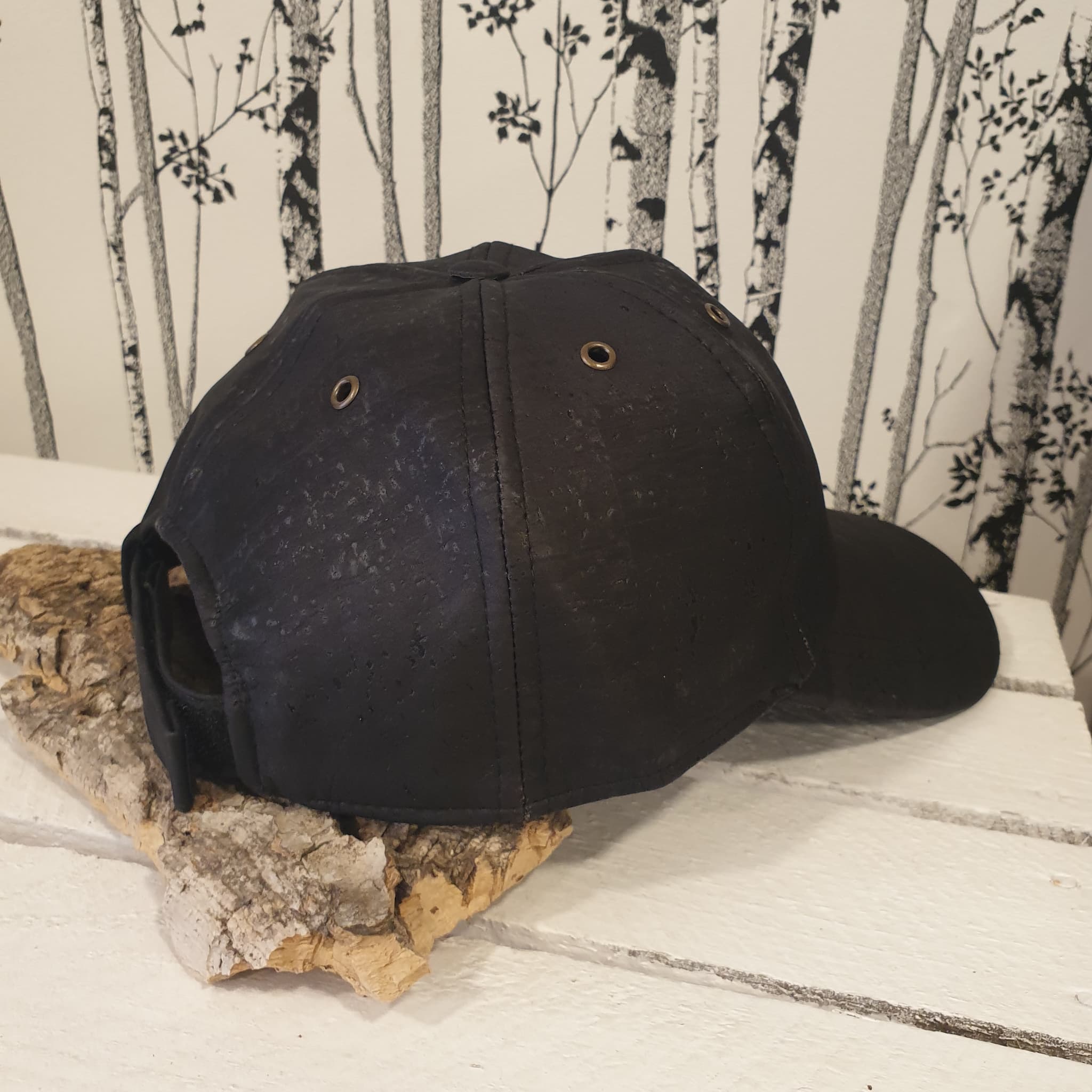 Casquette en liège noir - vue de côté