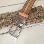 Détail sur la boucle de la ceinture unisexe Auren