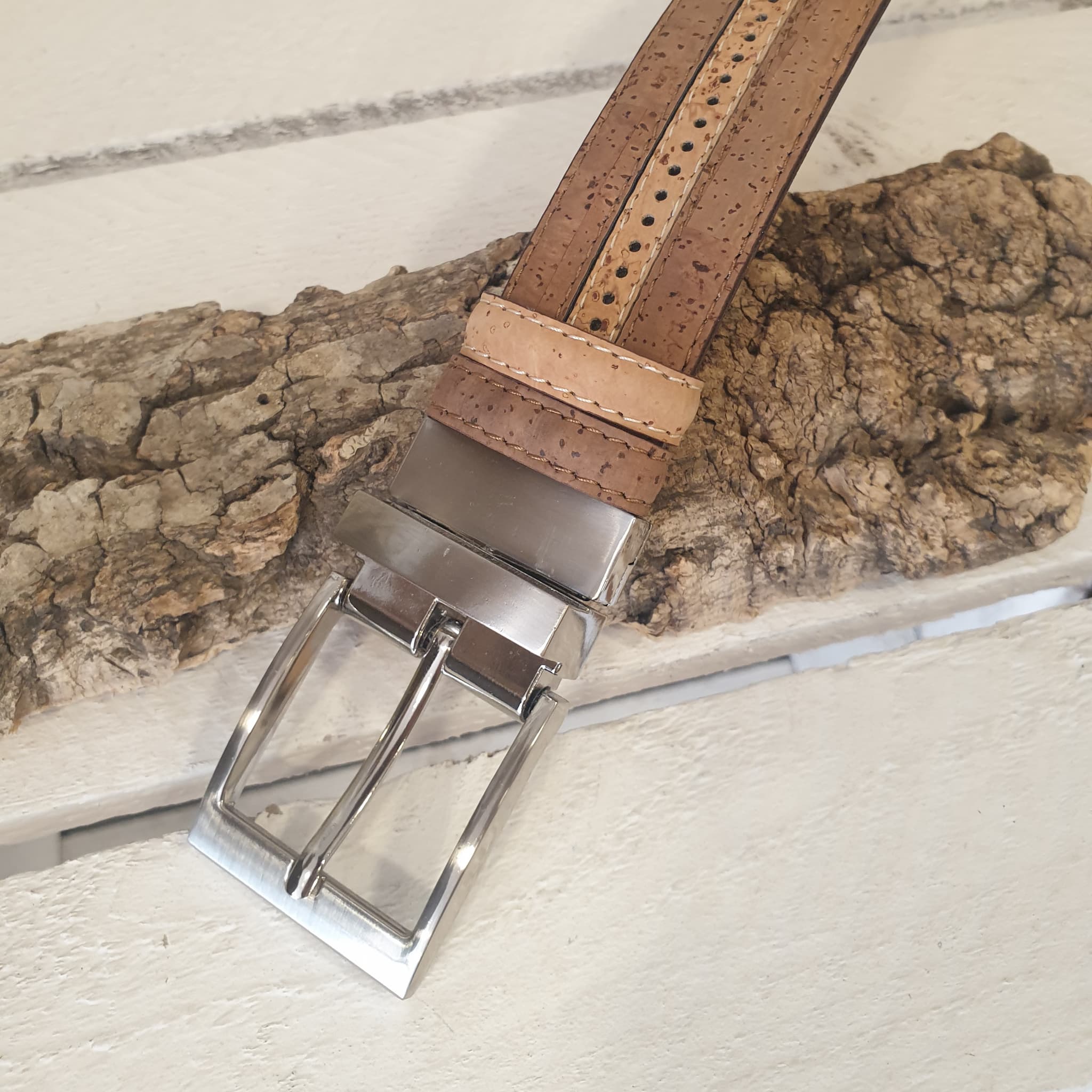 Détail sur la boucle de la ceinture unisexe Auren