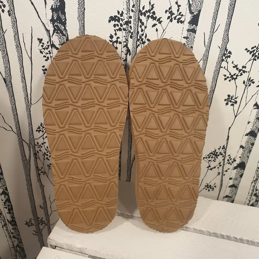 VUE DES SEMELLES CHAUSSONS ADAM