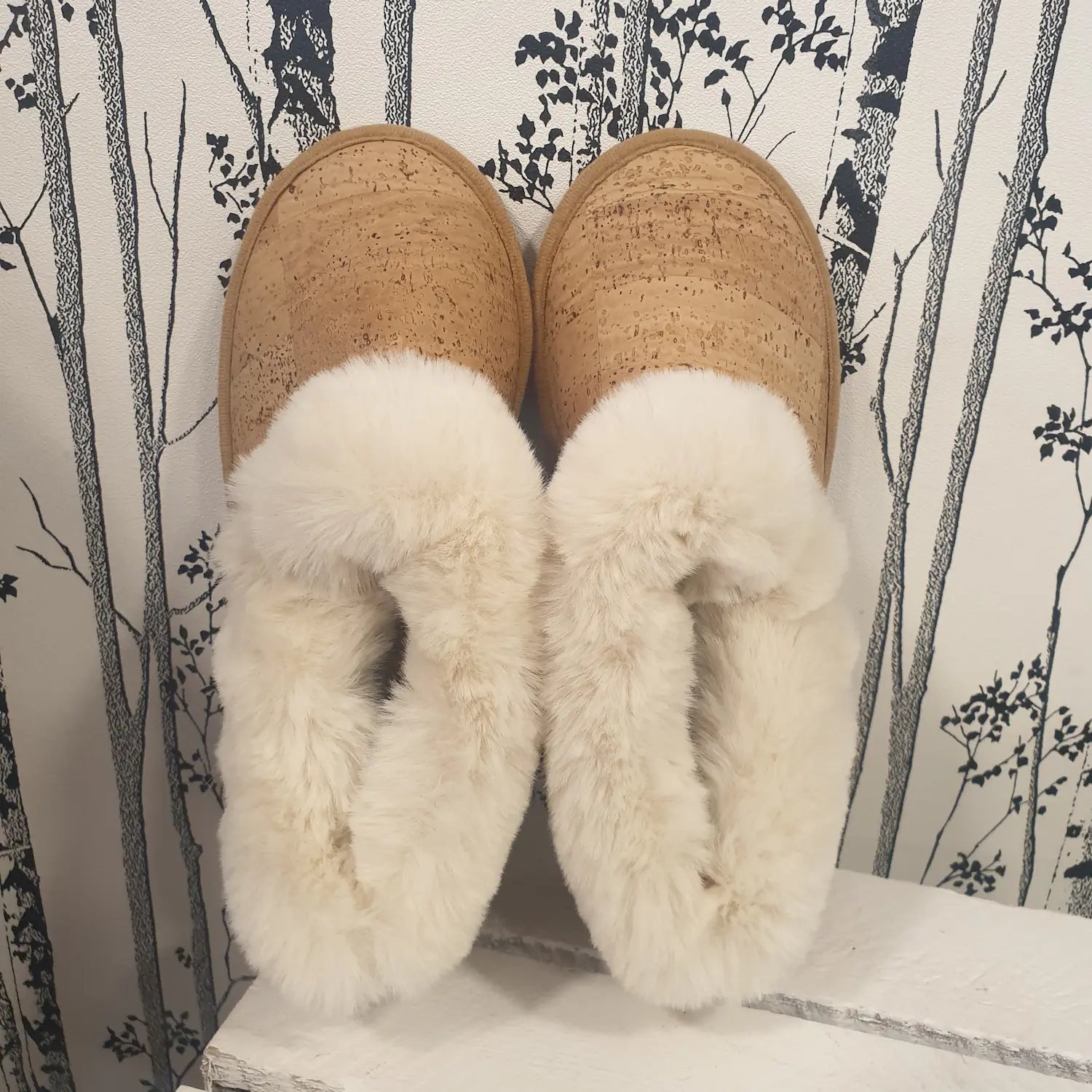 Chaussons fourrés en liège Alma, vue du dessus montrant la forme fermée