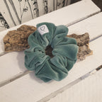Chouchou velours vert upcycling - love by md