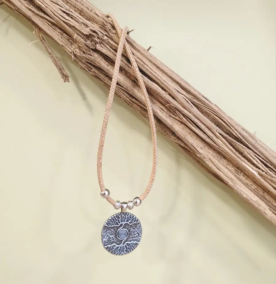 Collier en liege spirale et racine arbre de vie
