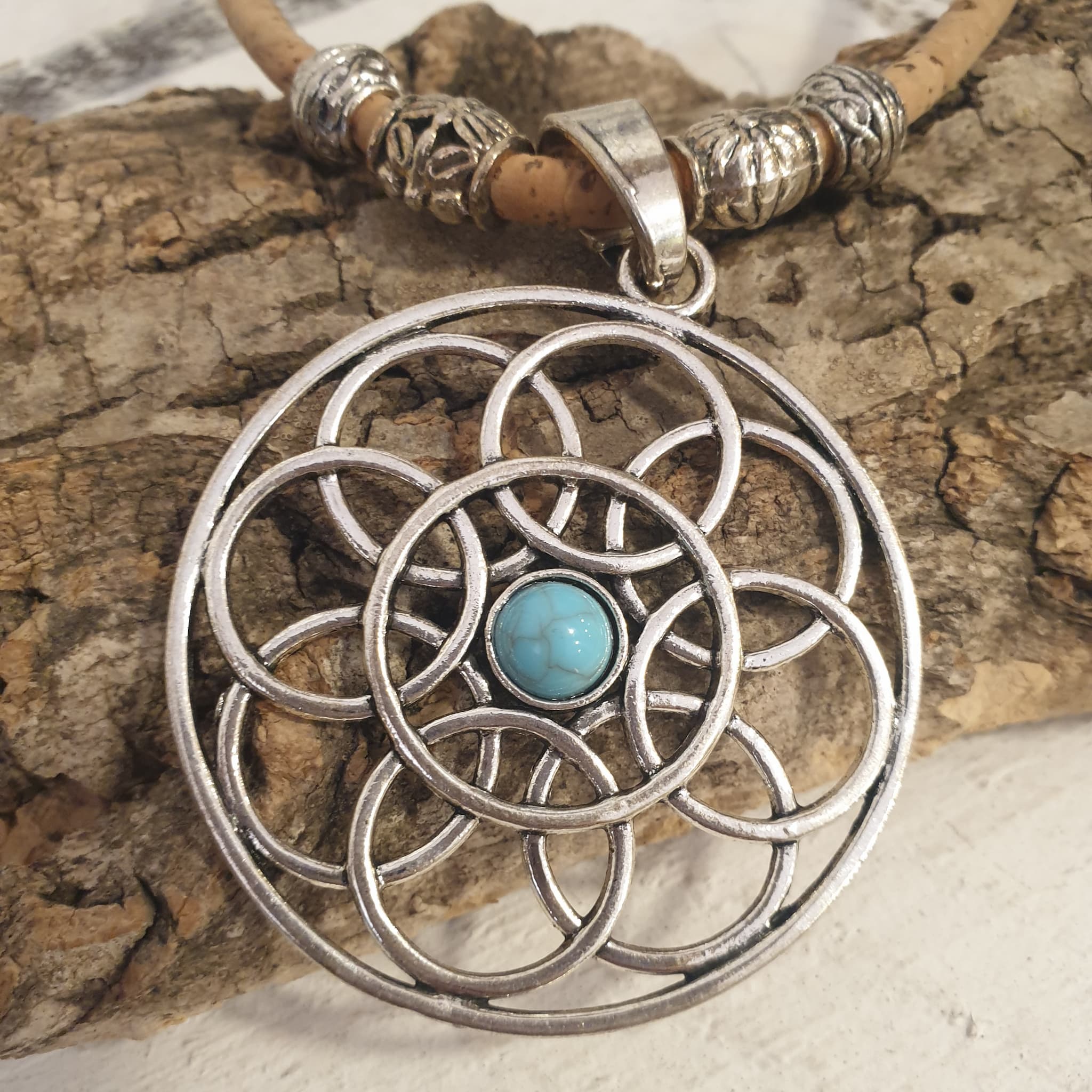 Zoom pendentif fleur de vie - alsace