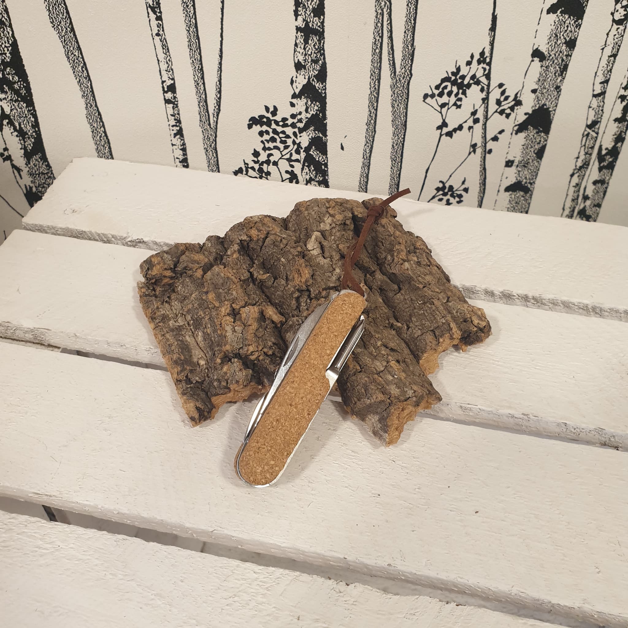 Couteau suisse en liège