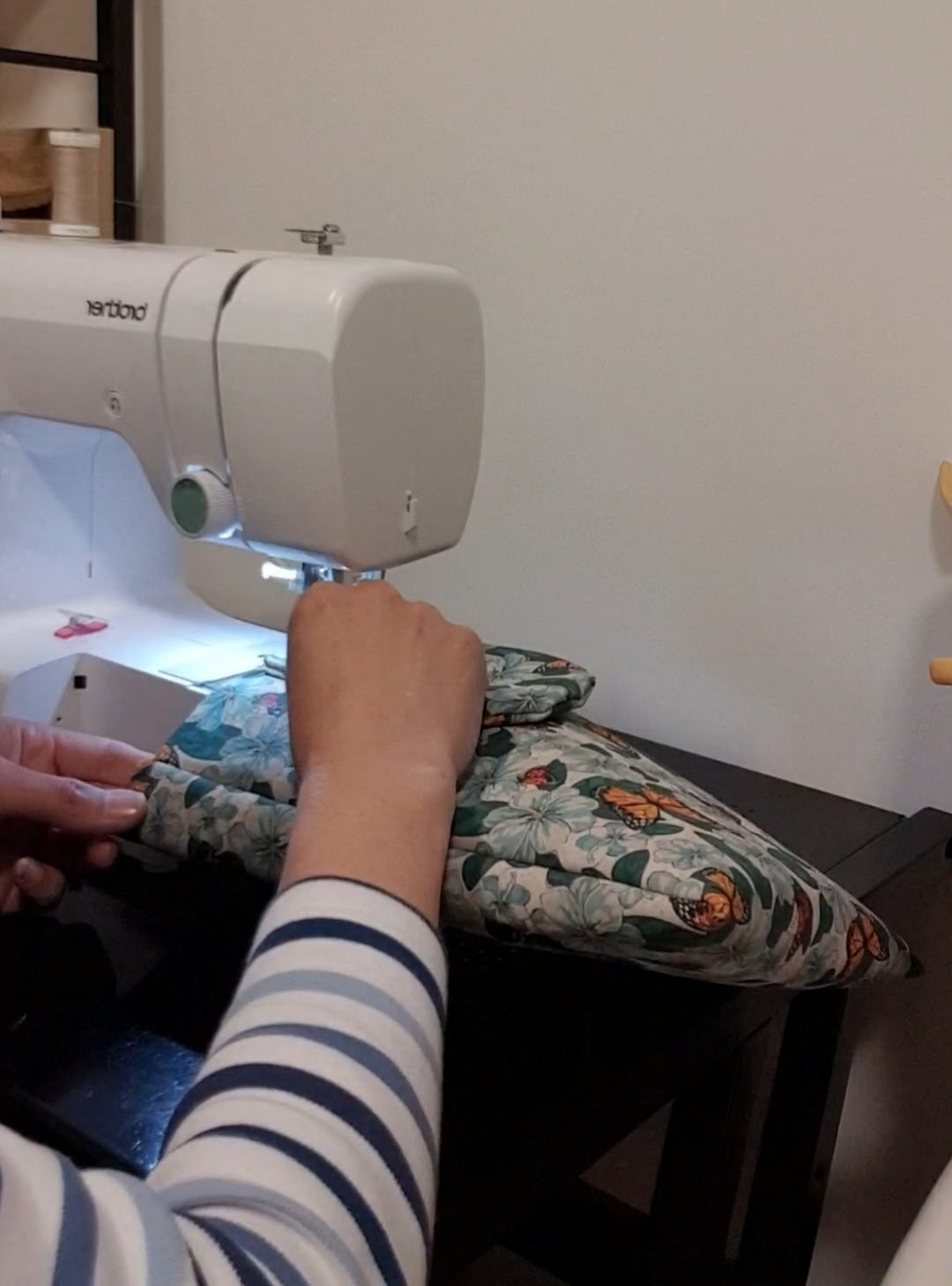 COUTURE POCHETTE A LIVRES