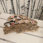 Ensemble de bracelets avec cabochons représentant l'amour et l'amitié - création artisanale en alsace