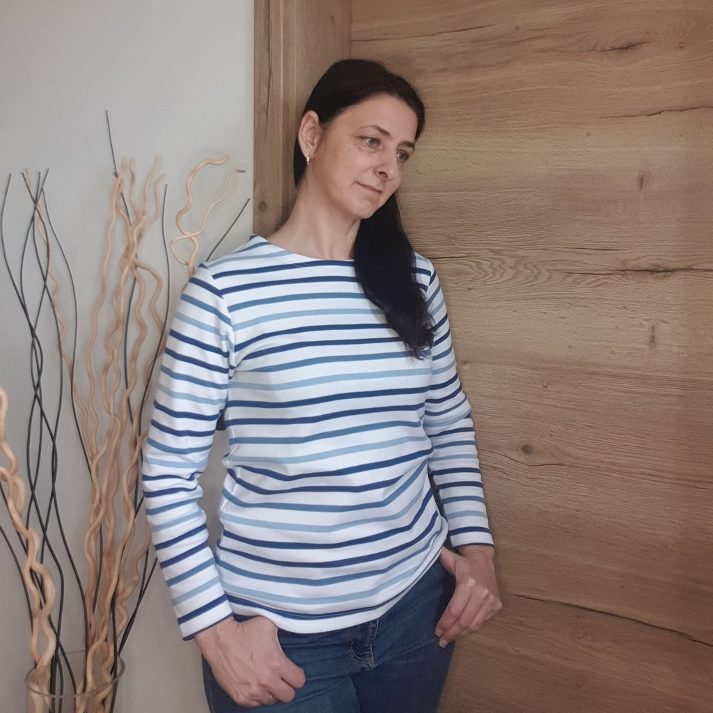 Marinière bleue manches longues upyclées - vue portée - Love by md