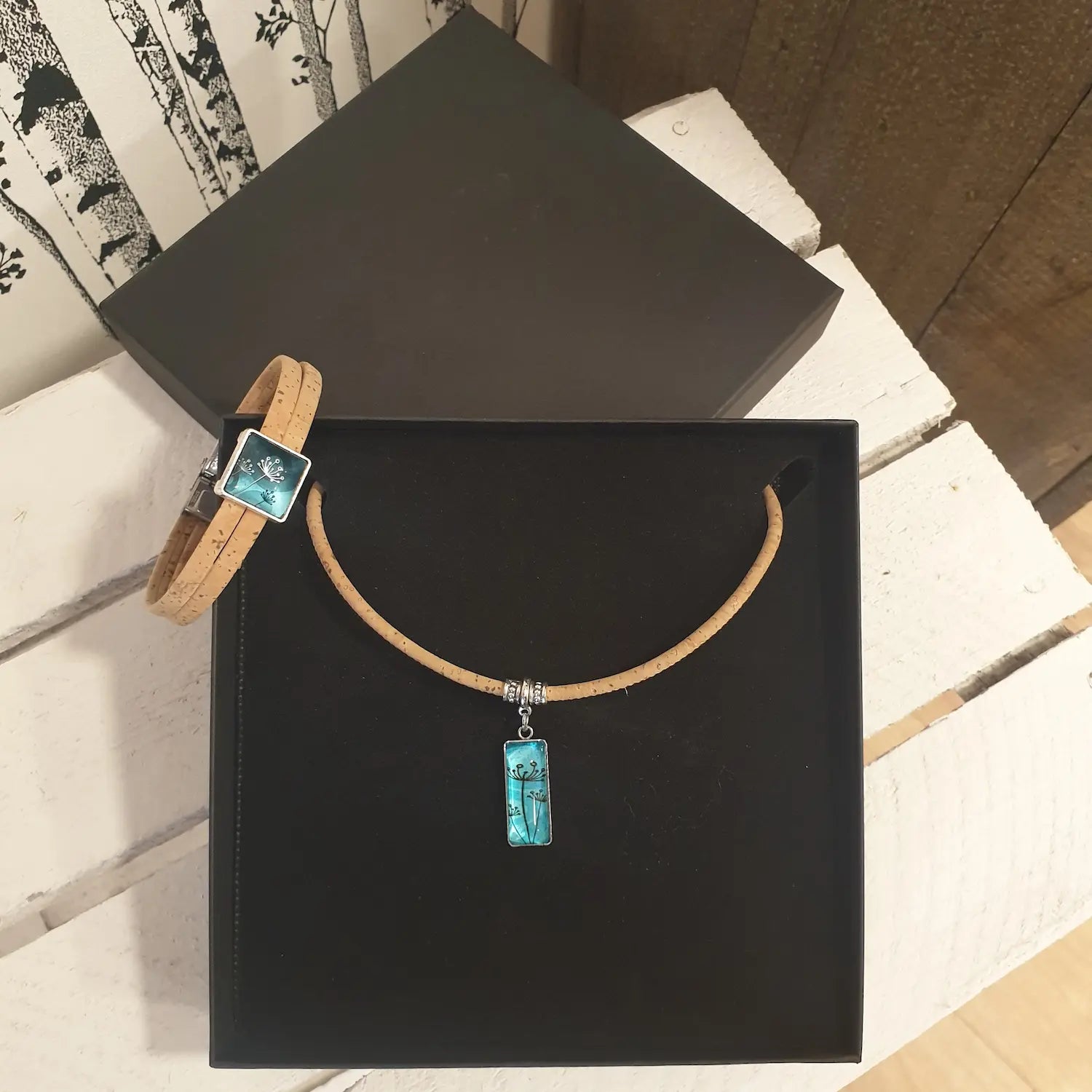 Parure Carmen en liège naturel - collier et boucles d'oreilles