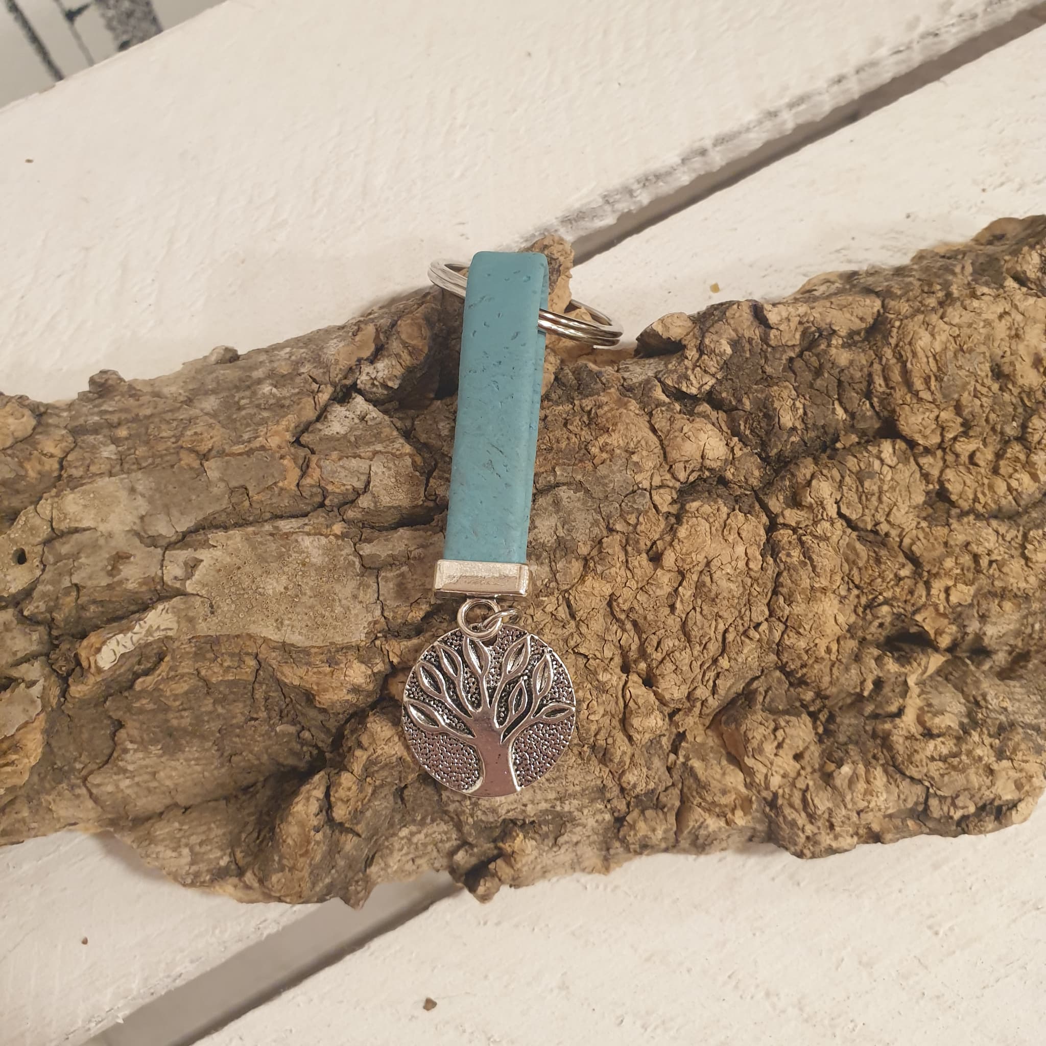 Porte-clés en liège bleu arbre de vie