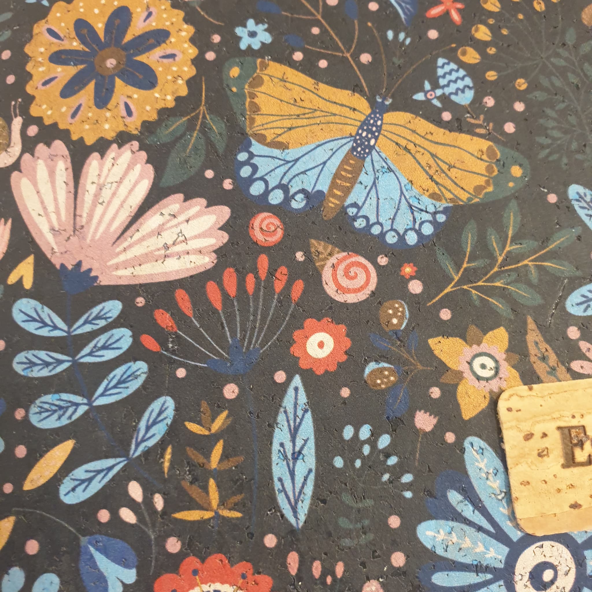 Zoom motif floraux - pochette livre artisanale
