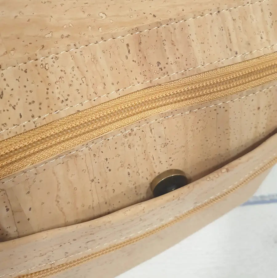 Sac en liège avec poches zippées sur le devant