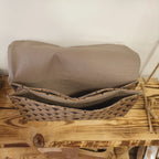 Pochouette artisanale en liège avec compartiments intérieurs