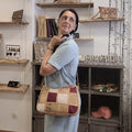 Sac bandoulière en liège vegan - vue portée