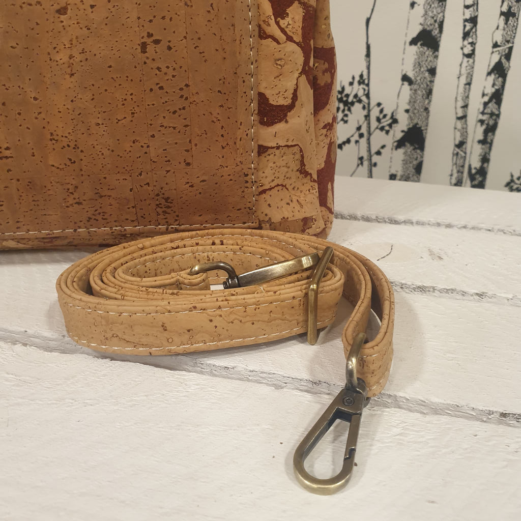 Zoom sur bandoulière réglable sac à main