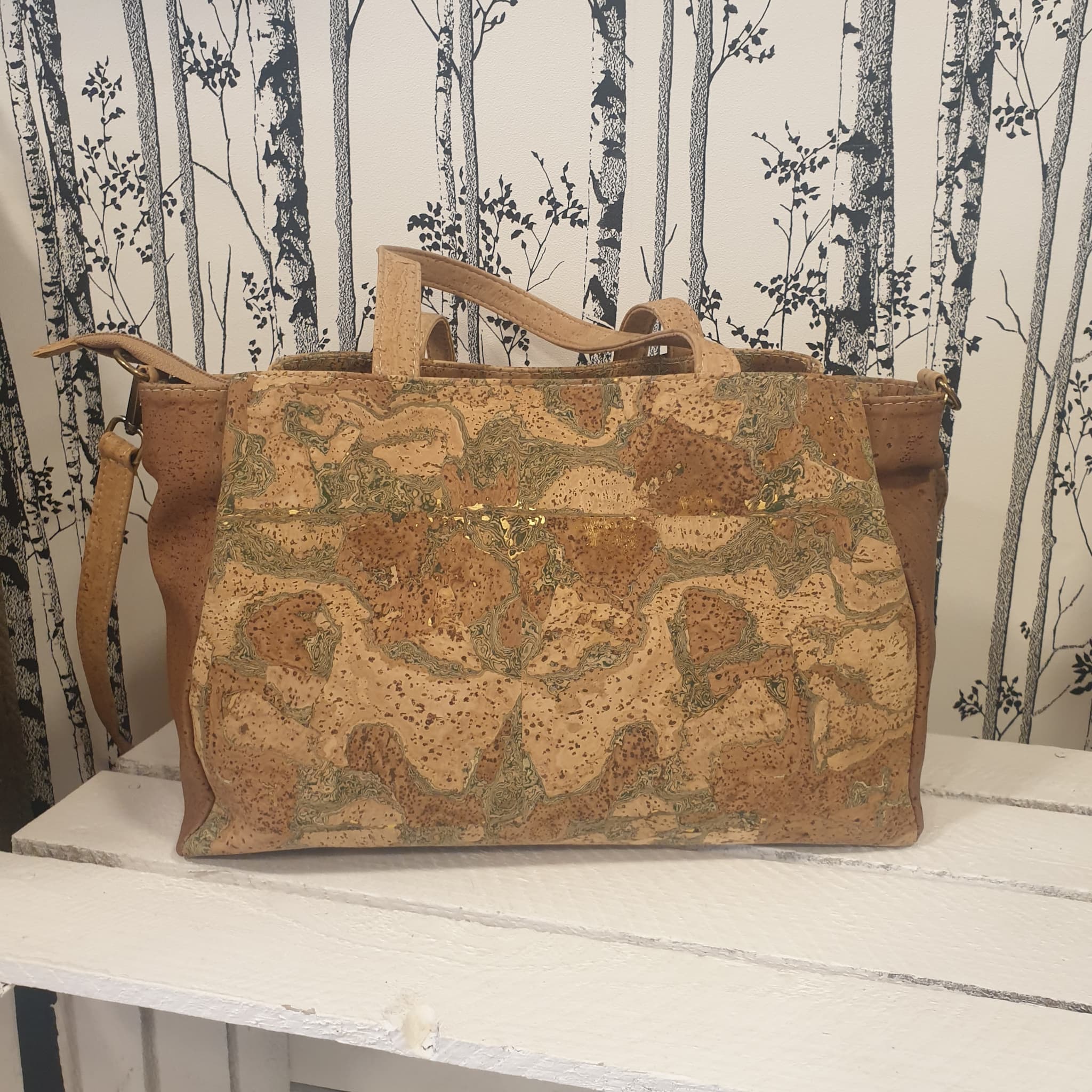 Sac à main Aureva en liège marron naturel avec détails dorés