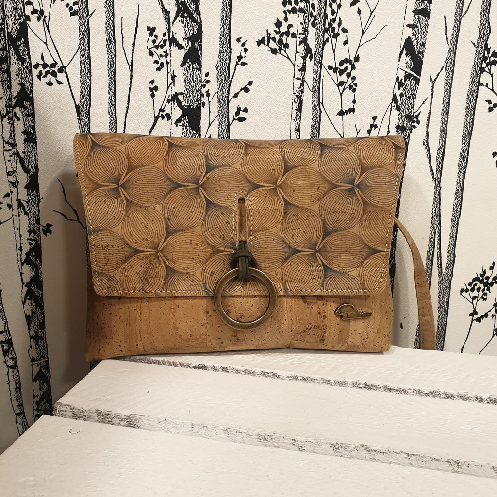 Sac bandoulière Kalyna avec rabat et anneau de finition