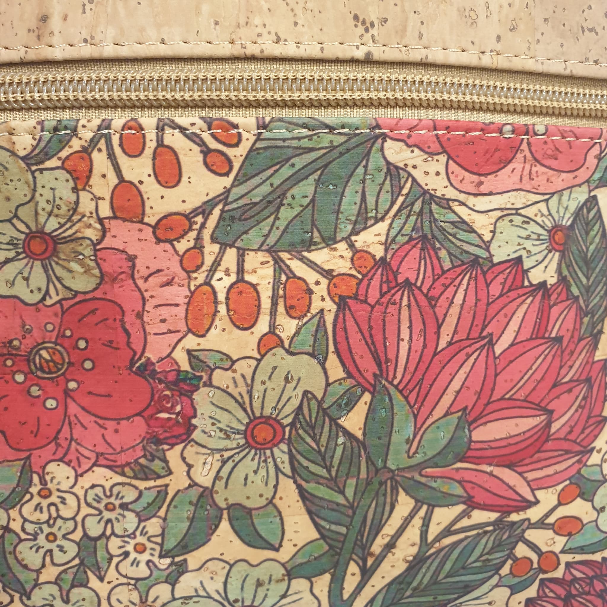 Zoom motif fleuri - sac bandouliere ilège
