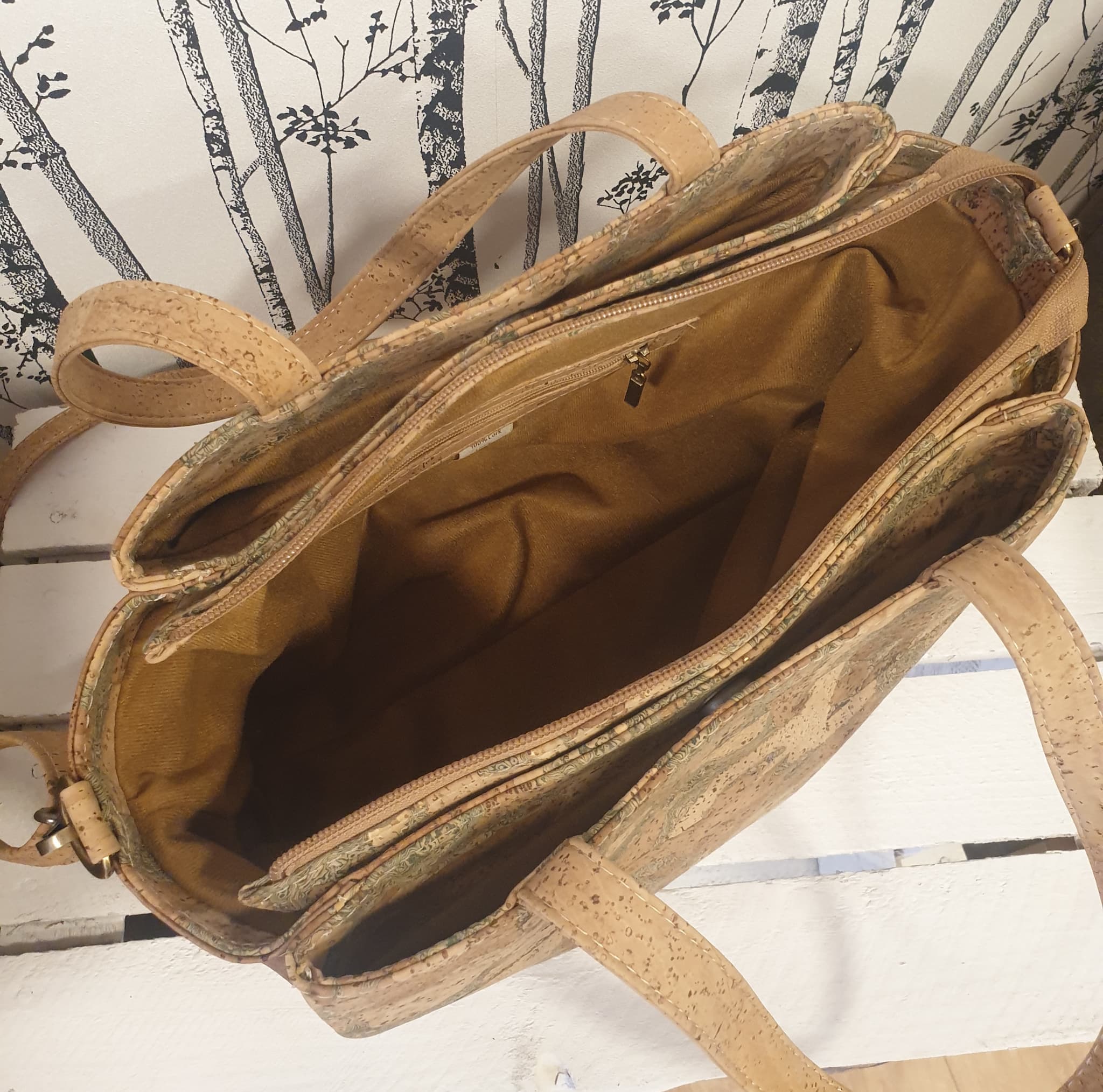 Intérieur du sac Aureva avec compartiment zippé