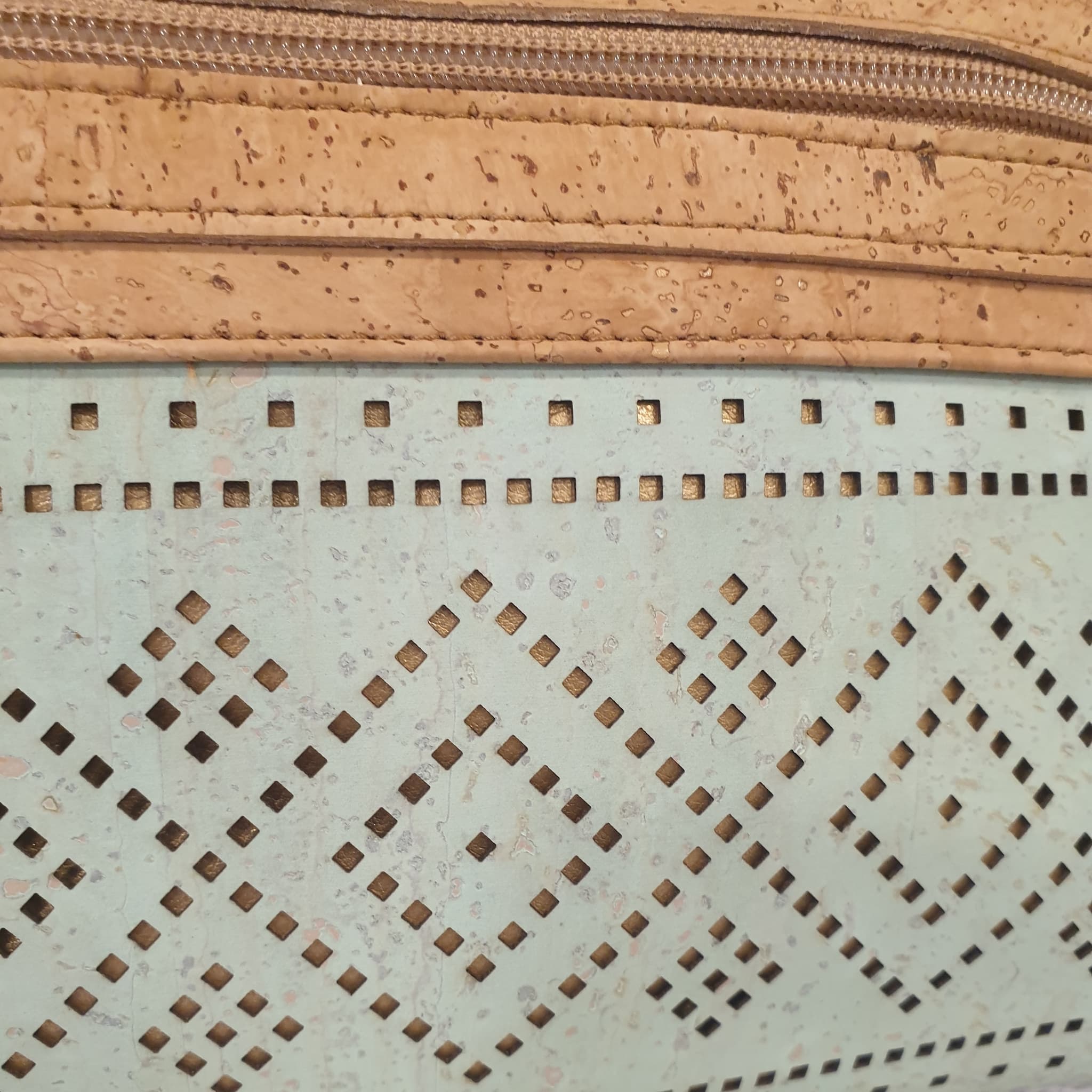 Zoom découpe laser- bleu pastel