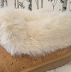 Détail sur la doublure fourrée des chaussons Alma