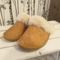Chaussons semi-fermés en liège fourrés modèle Maya, coloris naturel.