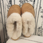 Chaussons semi-fermés Maya, vue du dessus montrant la forme épurée et le liège naturel.