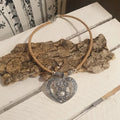 Collier en liège Cœuria avec pendentif cœur fleuri - création artisanale 