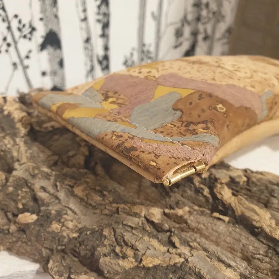 Étui à lunettes en liège doré – fermeture pression