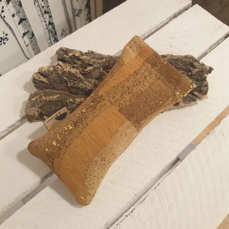 Étui à lunettes en liège naturel, marron, orange et doré – vue de face