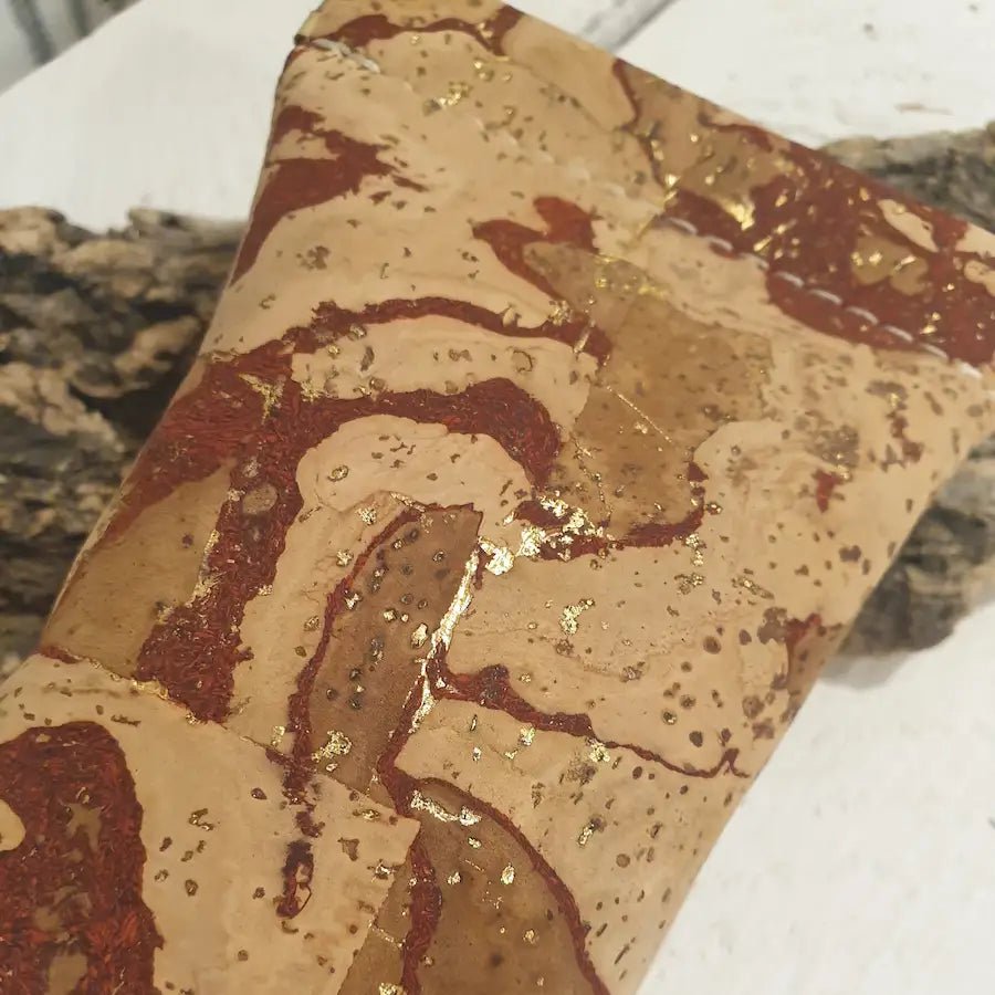 Détail motif Étui à lunettes en liège 