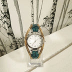 Montre artisanale en liège Ludivine avec cadran fond blanc - création artisanale