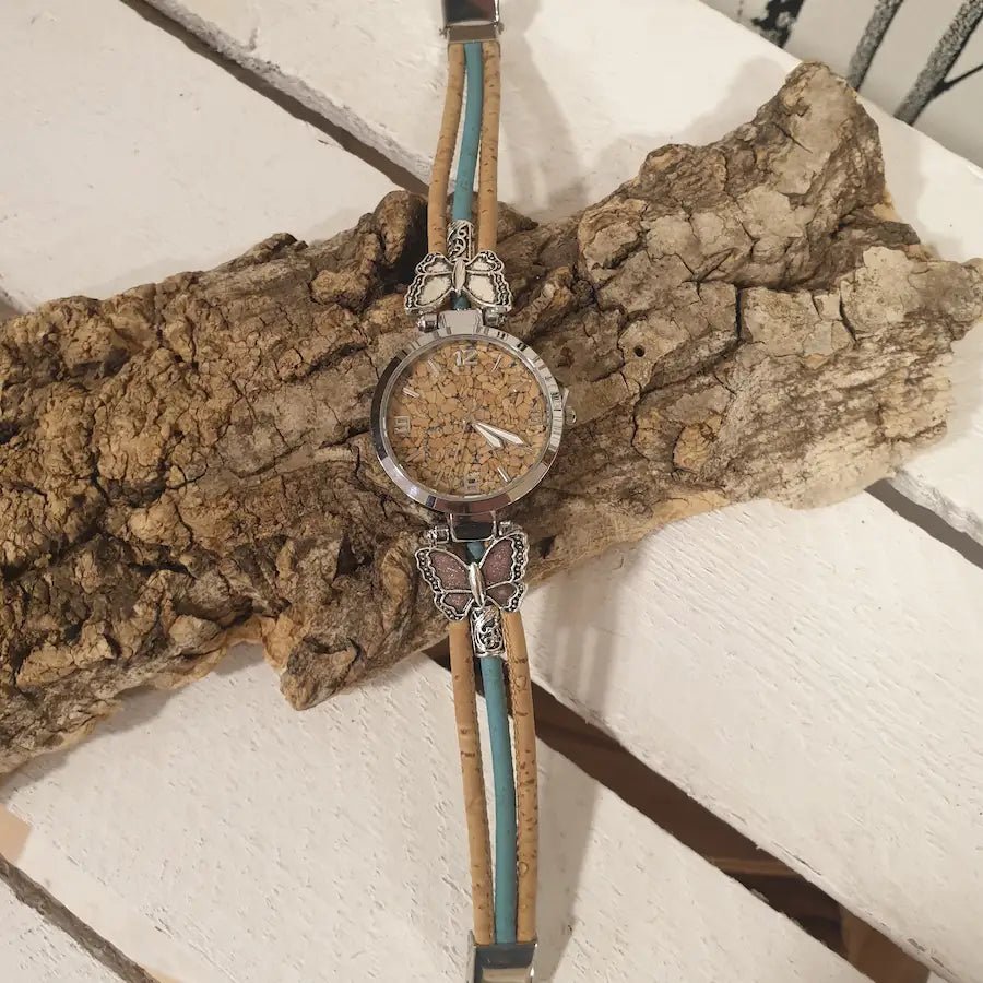 montre en liège Papillona naturel et bleu avec breloques papillon