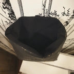 vue interieure pochette à livre en liège noir