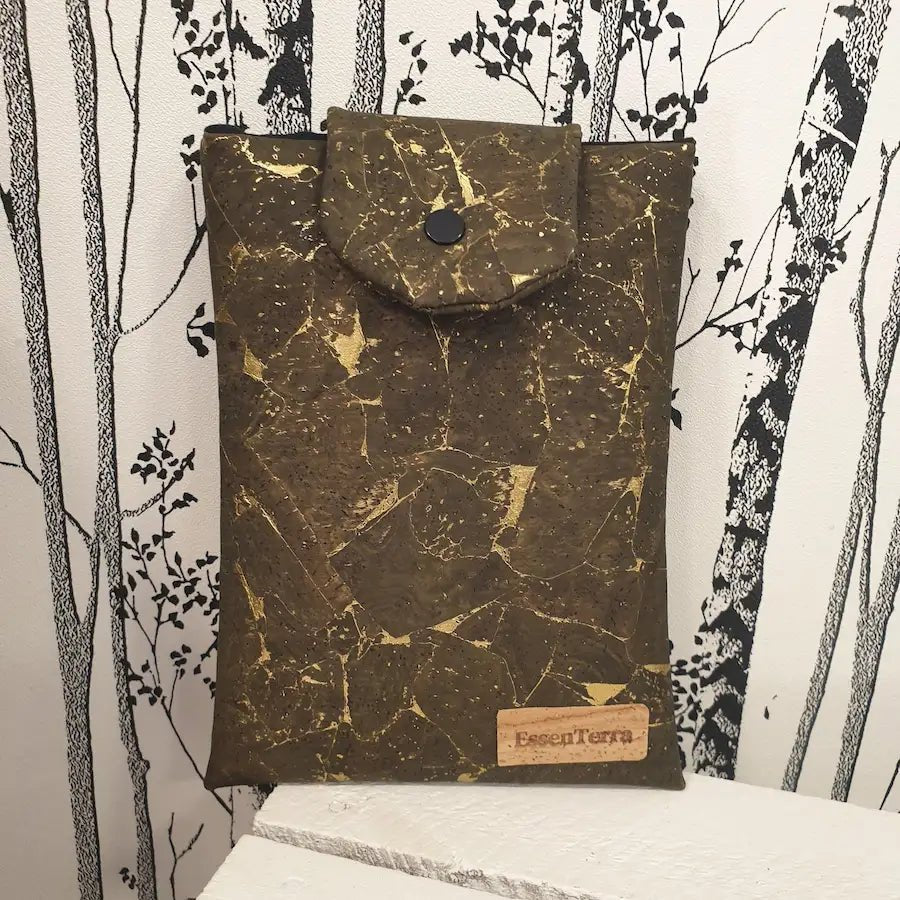 vue avant pochette à livre en liege vert doré