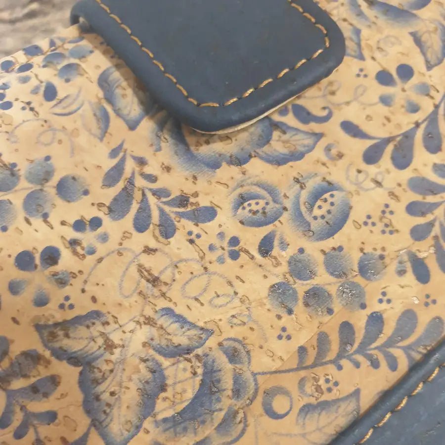 Détail motif portefeuille en liège