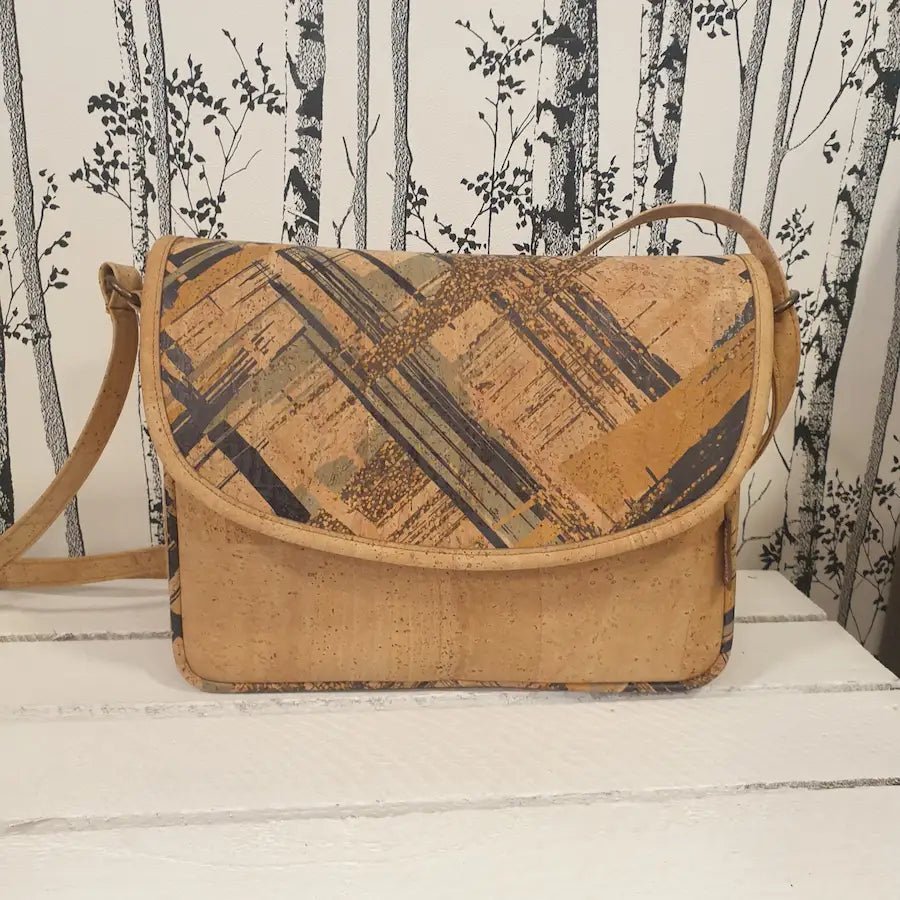 Vue avant du sac bandoulière en liège unisexe